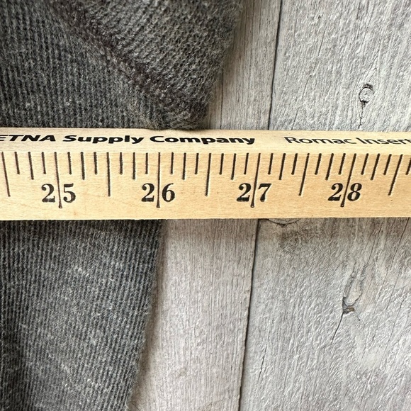 Men’s Tommy Bahama Long Sleeve Reversible Light & Dark Gray Sweatshirt Size 2XL - Picture 6 of 6